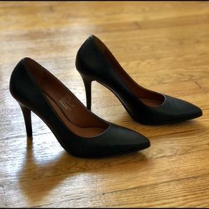 Coach Pointed Toe Pump